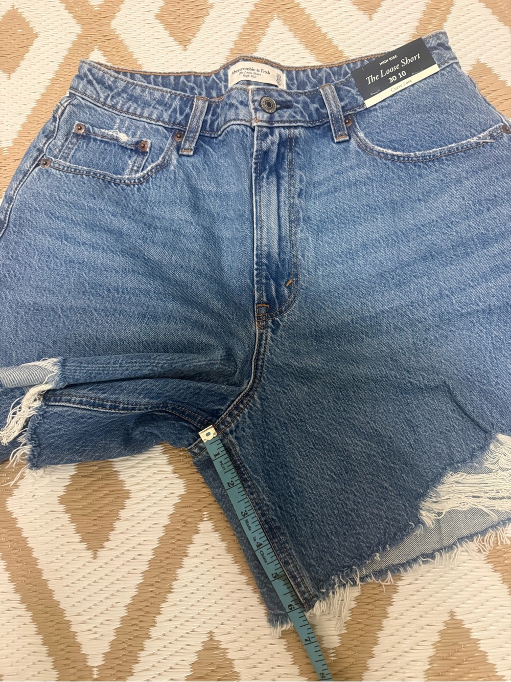 Abercrombie & Fitch The Loose Short High Rise Blue Denim Cut Off Shorts
30/10 - Picture 7 of 7